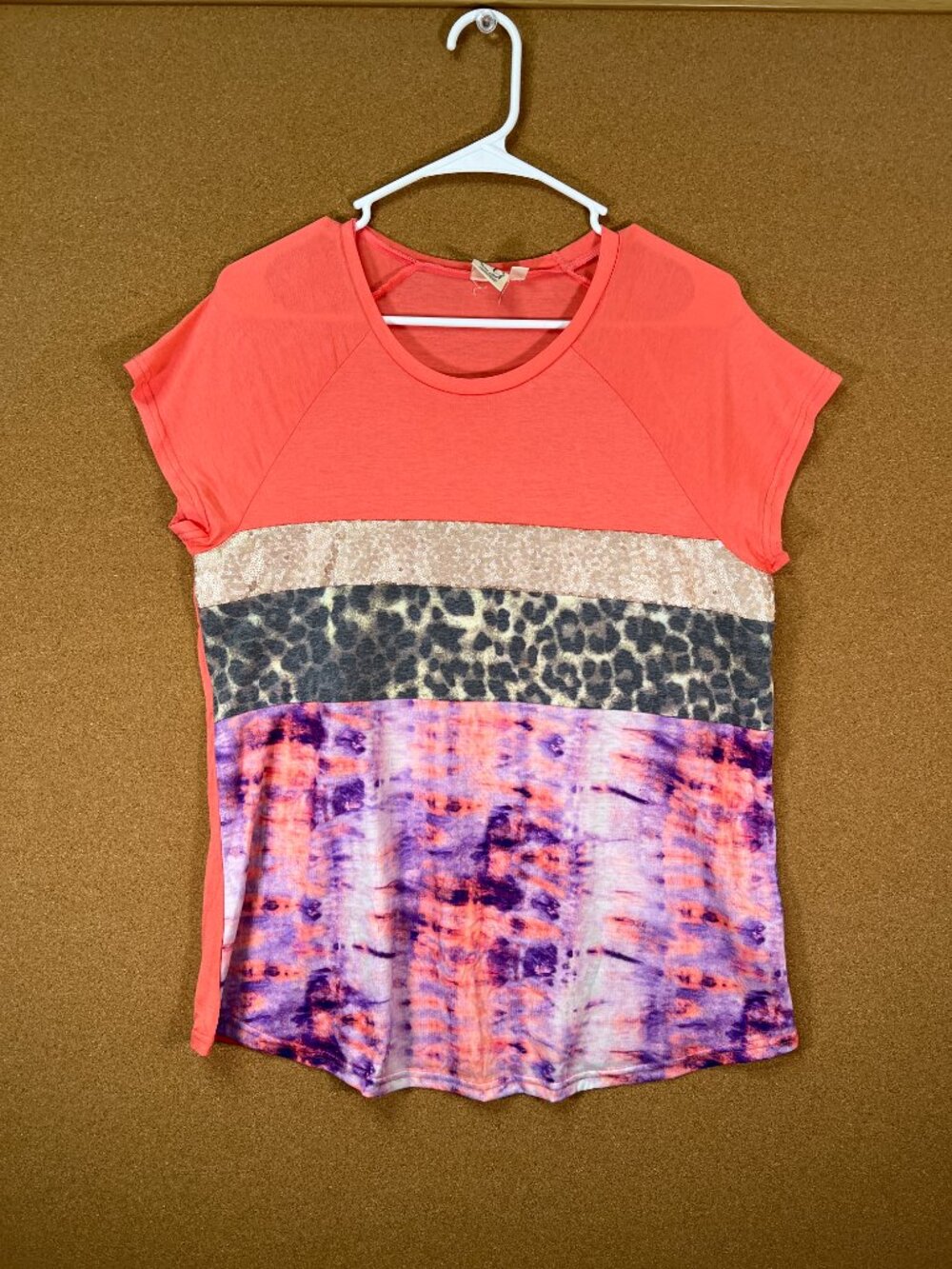 Grace & Emma Women Shirt Top Blouse Medium Peache Short Sleeve Crew Neck NWOT